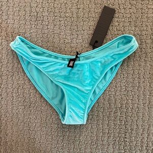 Triangl swimsuit bottom - in between cheeky & full coverage